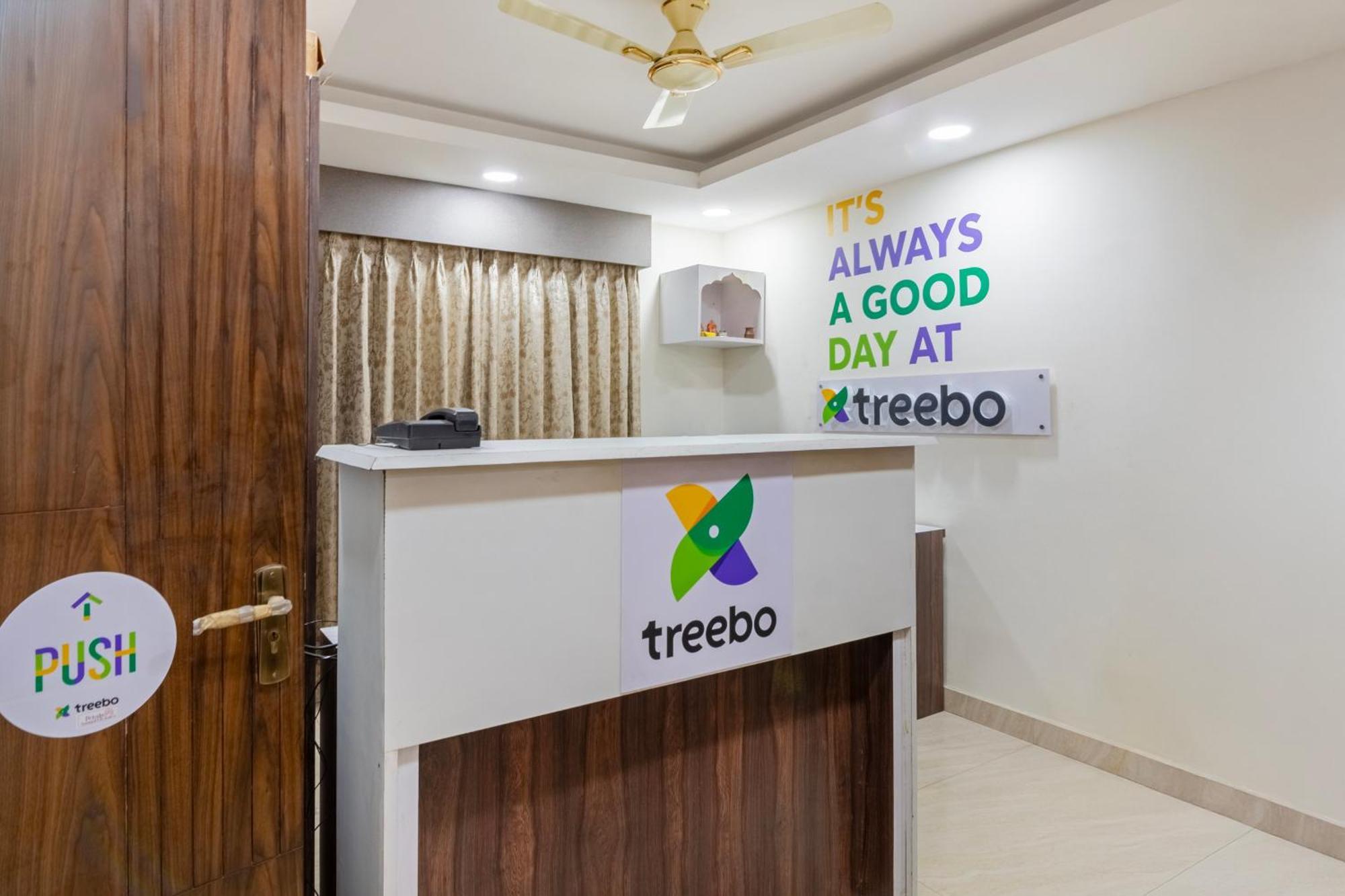 Treebo Petals Banquet & - Hotel Kolkata
