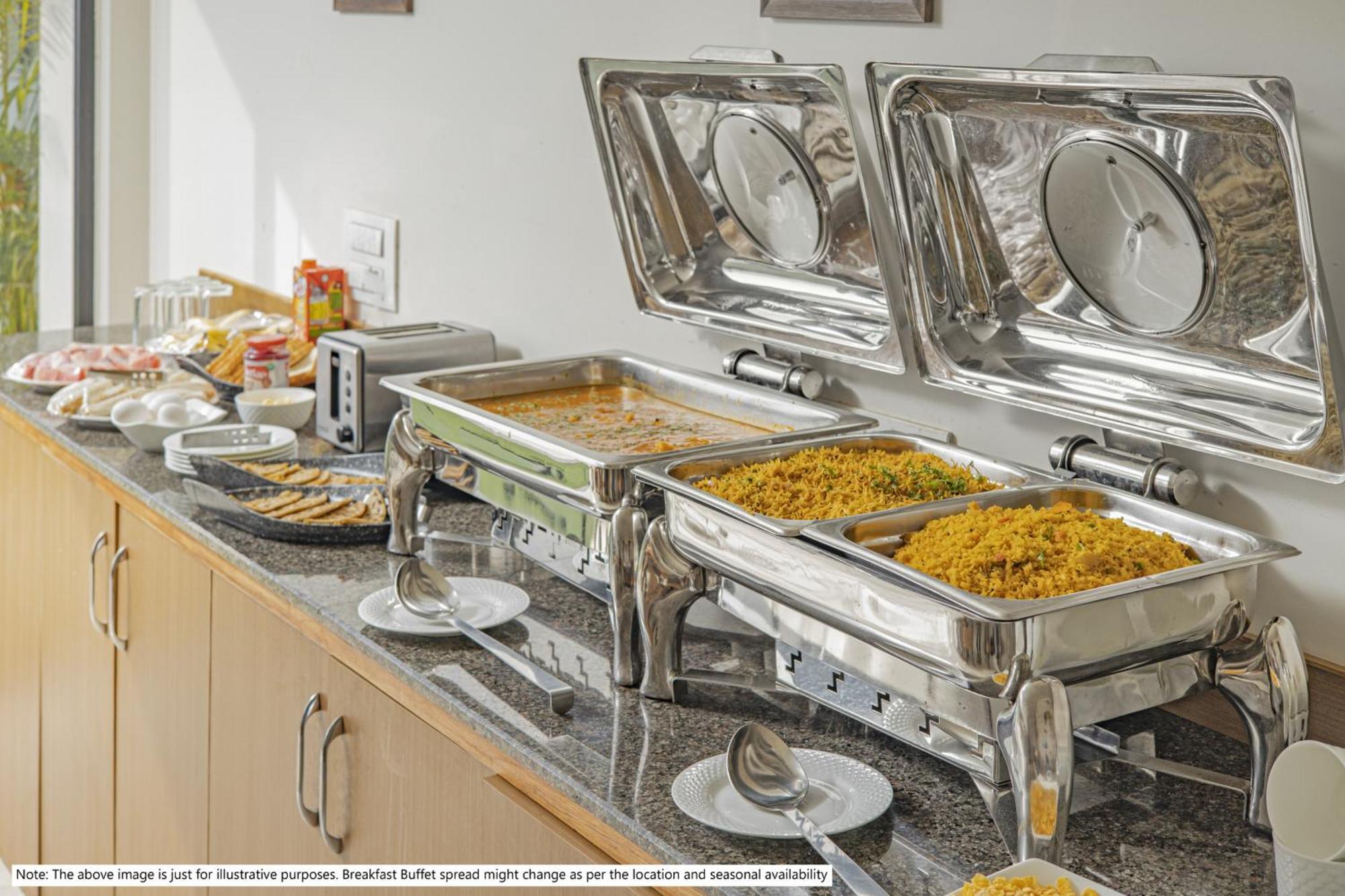 Hotel Treebo Petals Banquet & - 3*